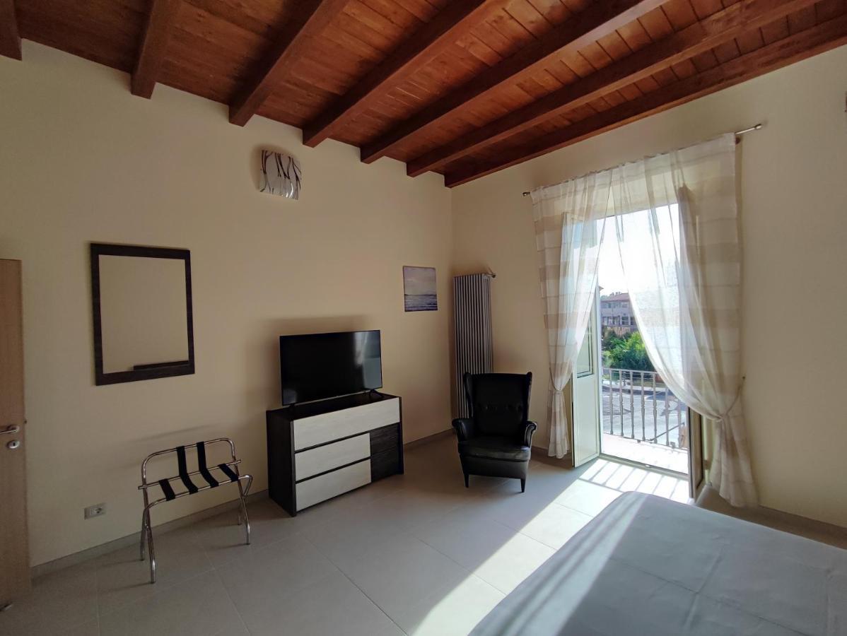 In Centro Rooms And Apartments Isola di Liri エクステリア 写真