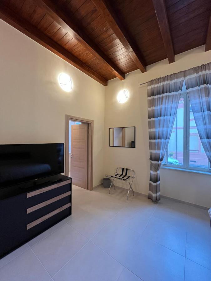 In Centro Rooms And Apartments Isola di Liri エクステリア 写真