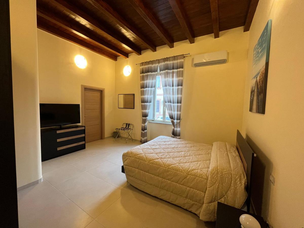 In Centro Rooms And Apartments Isola di Liri エクステリア 写真