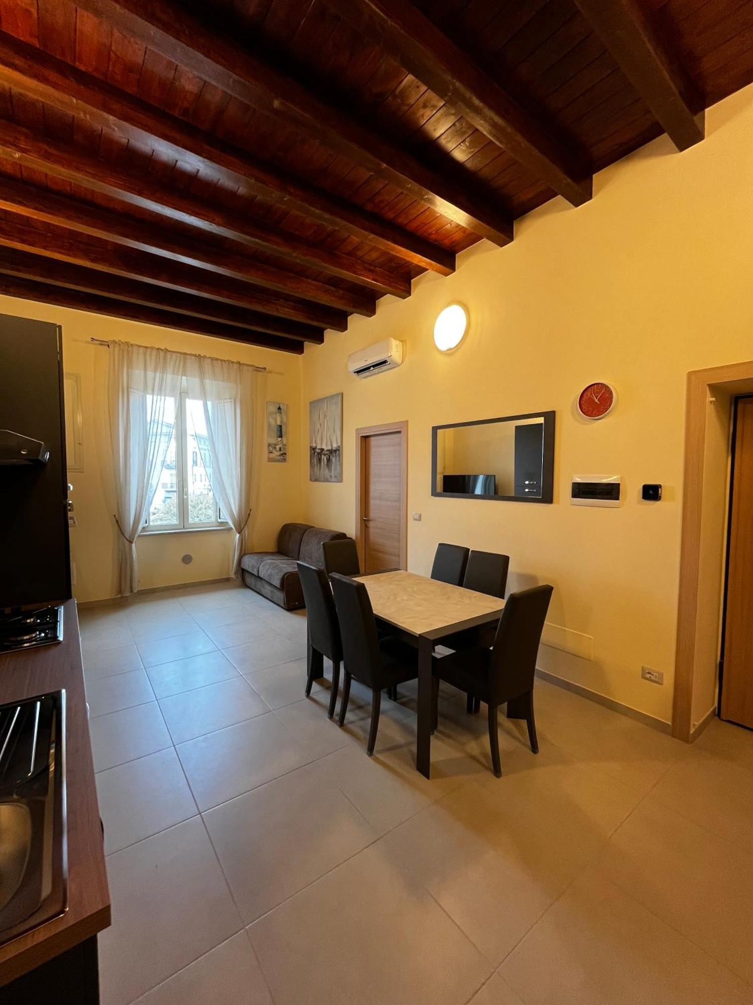 In Centro Rooms And Apartments Isola di Liri エクステリア 写真