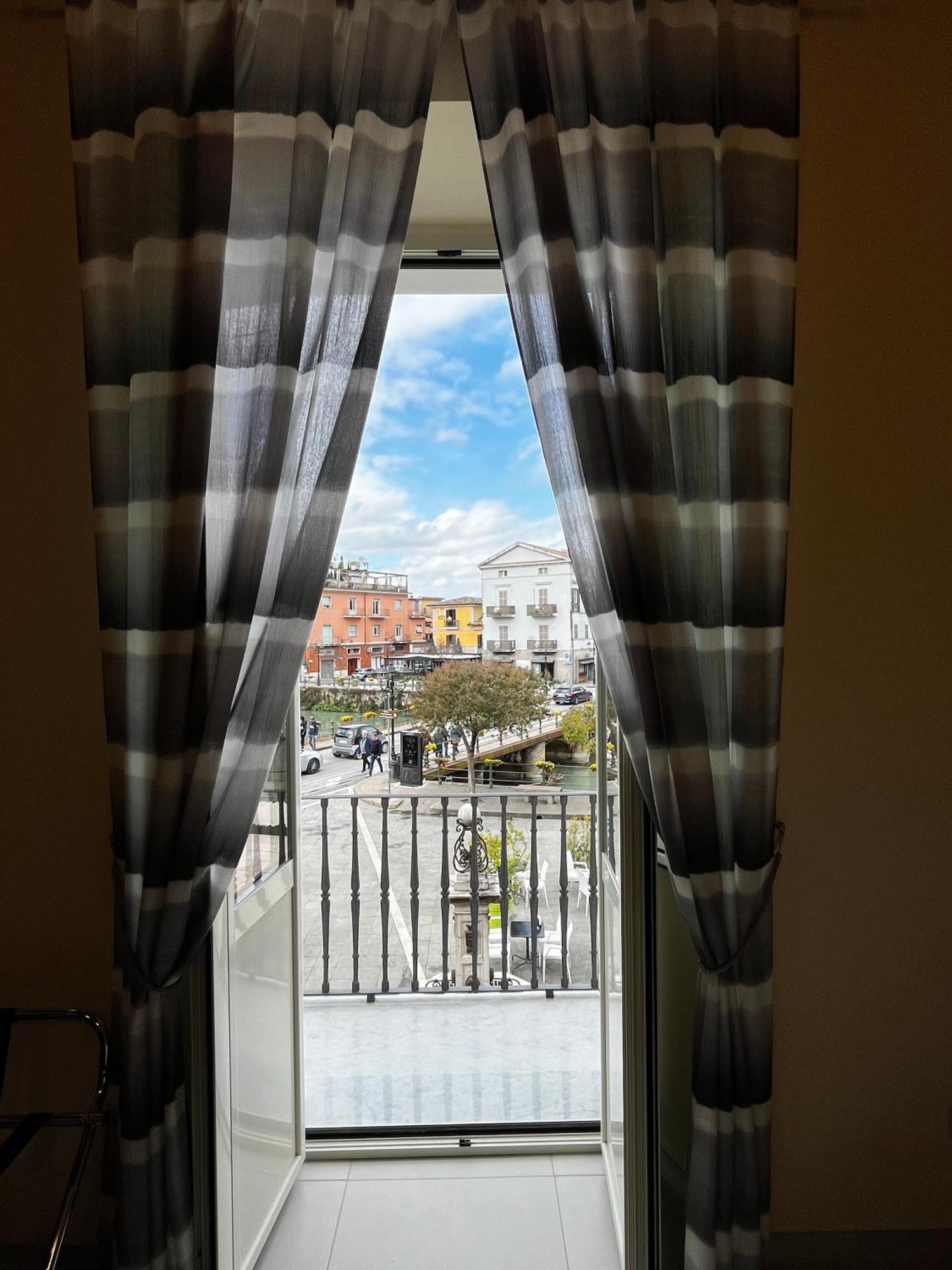 In Centro Rooms And Apartments Isola di Liri エクステリア 写真